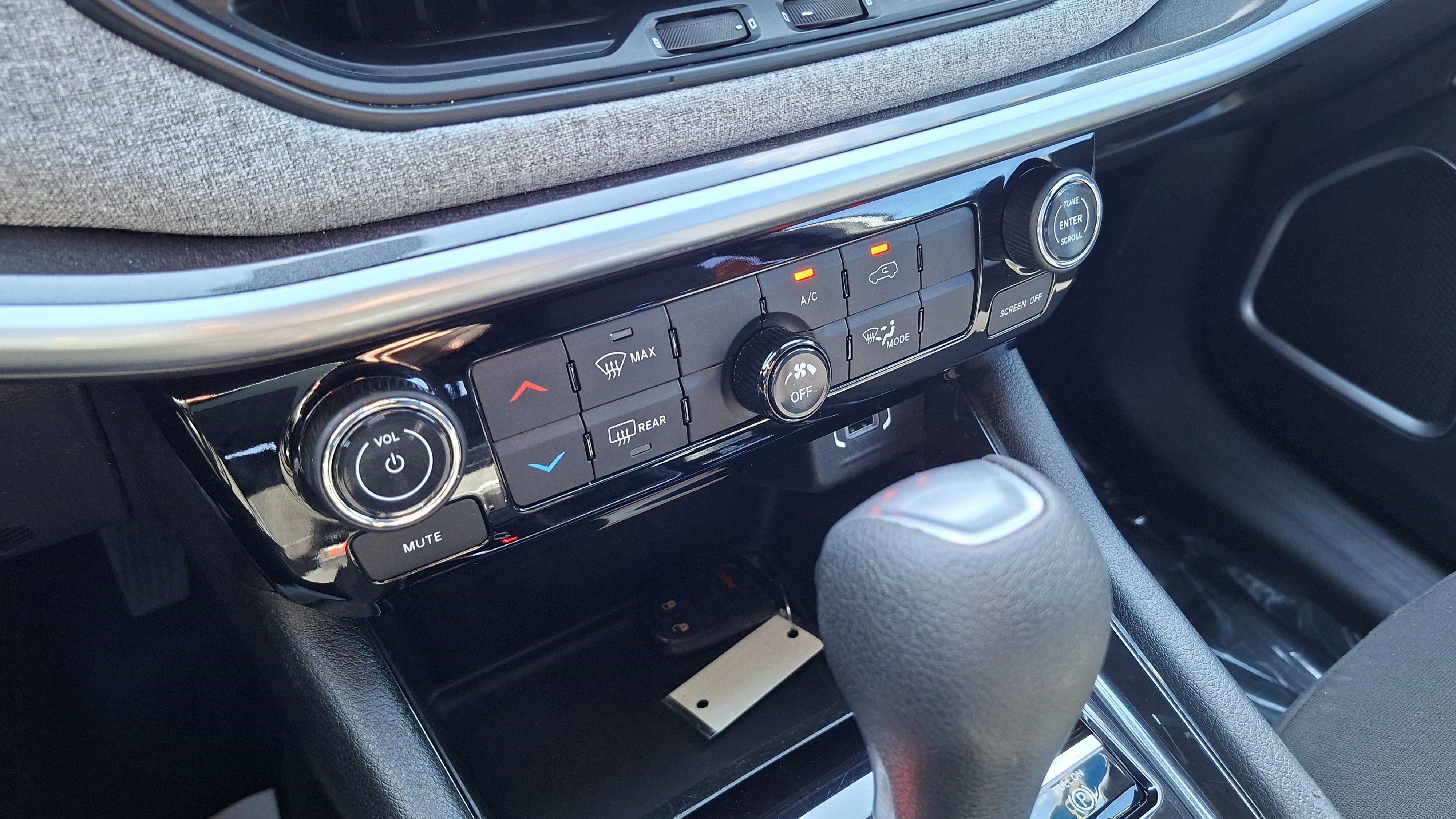 Used 2023 Jeep Compass Sport AWD/4WD image 15