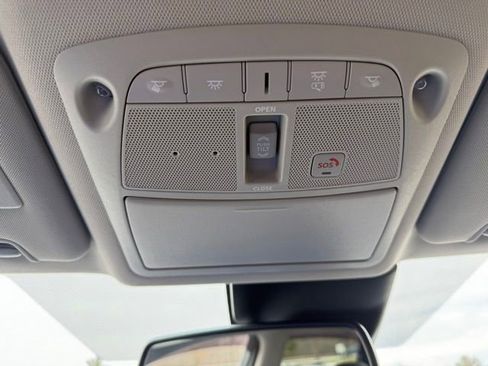 Used 2020 Nissan Rogue SL w/ Premium Package image 32