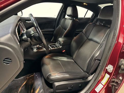 Used 2017 Dodge Charger SXT w/ AWD Plus Group image 30