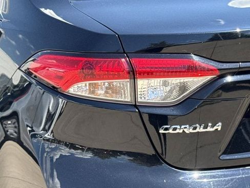 Used 2025 Toyota Corolla LE FWD image 6
