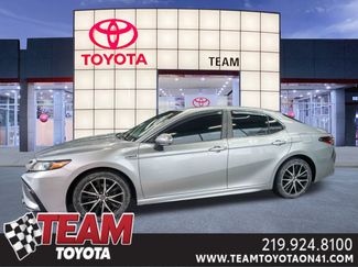 Used 2021 Toyota Camry SE video 1
