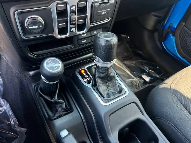 Used 2021 Jeep Gladiator Sport AWD/4WD image 24