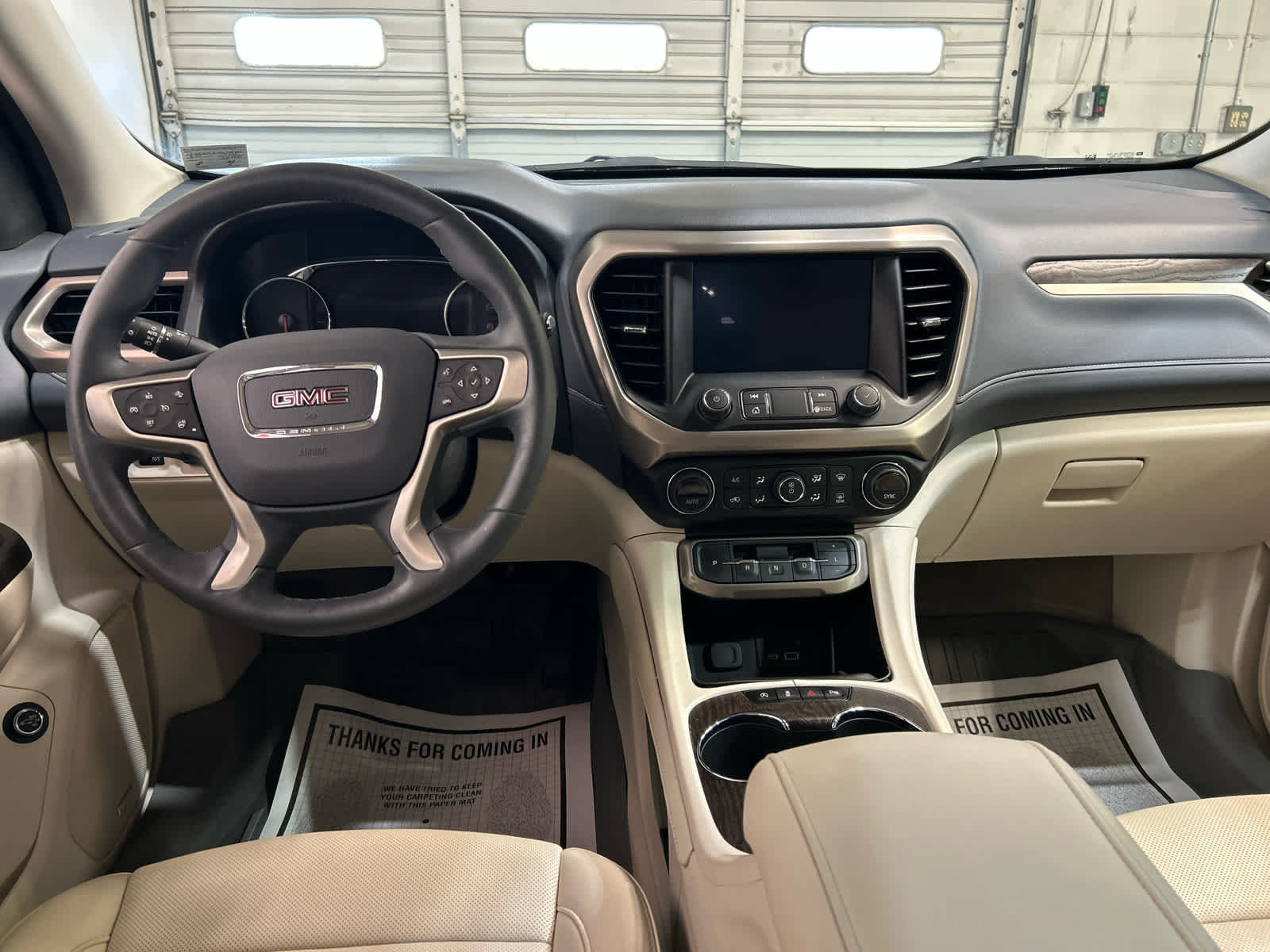 Used 2023 GMC Acadia Denali w/ Black Diamond Edition AWD/4WD image 4