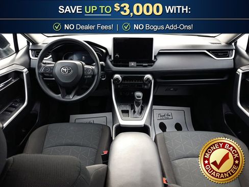 Used 2025 Toyota RAV4 XLE FWD image 17