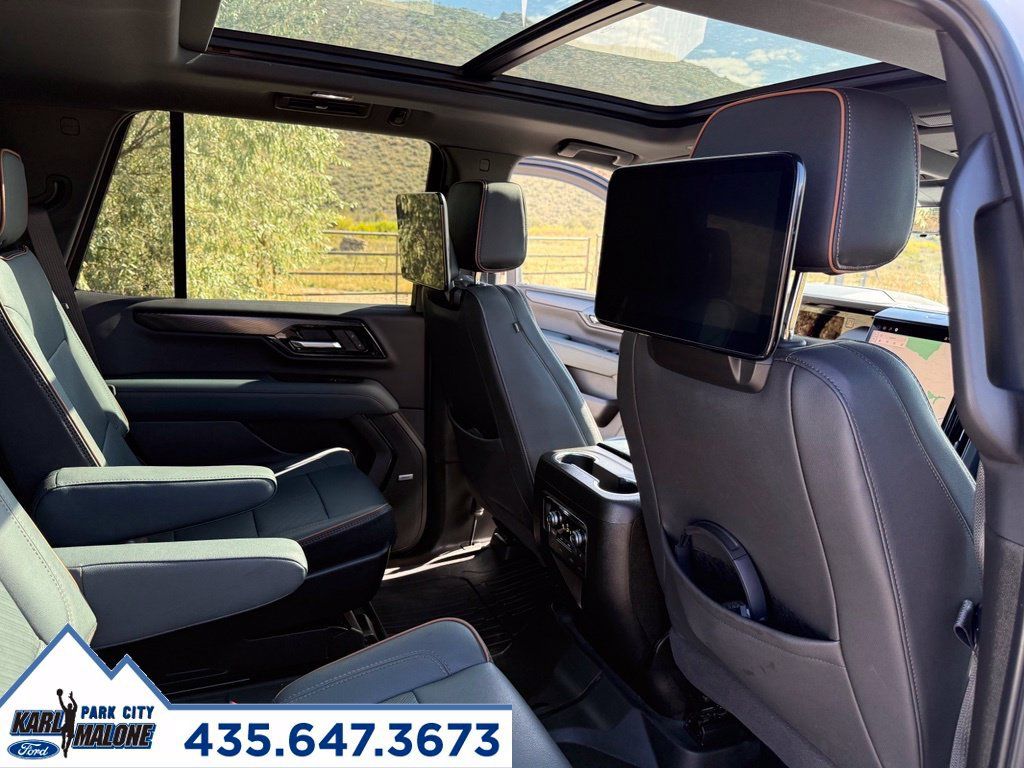 Used 2025 GMC Yukon AT4 w/ AT4 Premium Plus Package AWD/4WD image 40