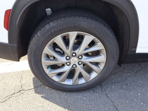 Used 2026 Buick Enclave Preferred w/ LPO, Floor Liner Package image 41