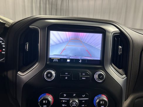 Used 2019 GMC Sierra 1500 SLT image 17