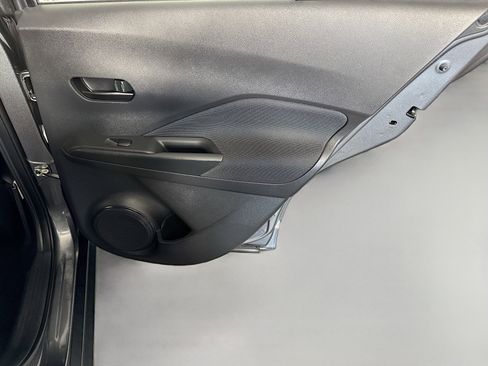 Used 2019 Nissan Kicks S image 28