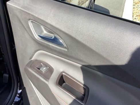 Used 2022 Chevrolet Equinox RS w/ RS Leather Package image 22