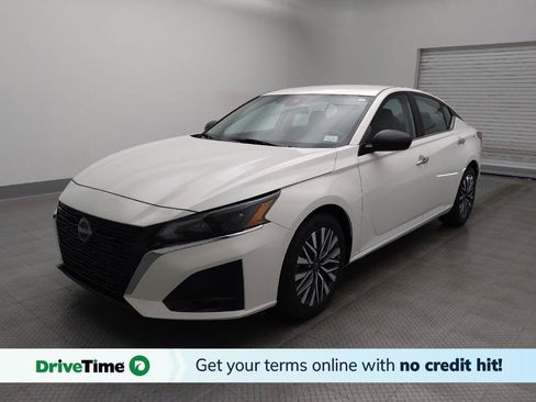 Used 2025 Nissan Altima 2.5 SV FWD image 1
