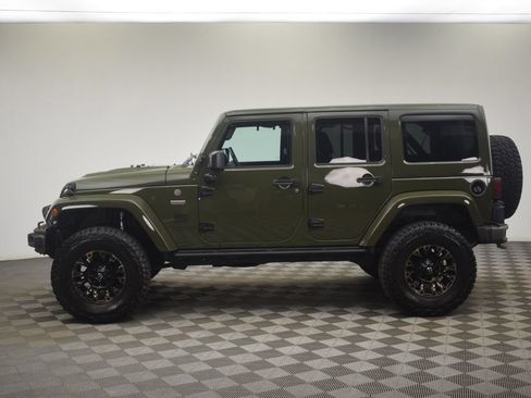 Used 2016 Jeep Wrangler Unlimited Sahara AWD/4WD image 11