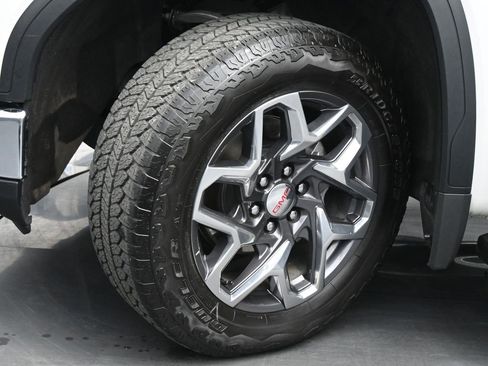 Used 2024 GMC Sierra 1500 SLT image 24