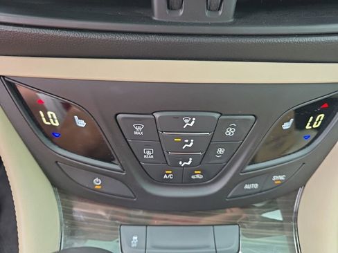 Used 2020 Buick Envision Essence w/ LPO, Cargo Package FWD image 23
