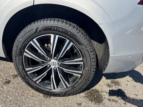 Used 2022 Volvo XC60 B5 Inscription AWD/4WD image 6