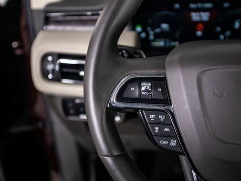 Used 2022 Lincoln Nautilus Reserve w/ Equipment Group 202A AWD/4WD image 35