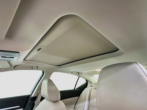 Used 2022 Nissan Altima 2.5 SV w/ SV Premium Package image 26