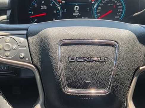 Used 2020 GMC Yukon Denali w/ Denali Premium Package AWD/4WD image 22