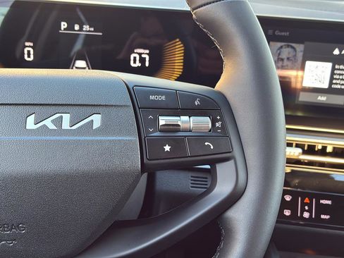 New 2026 Kia Sportage LX image 33