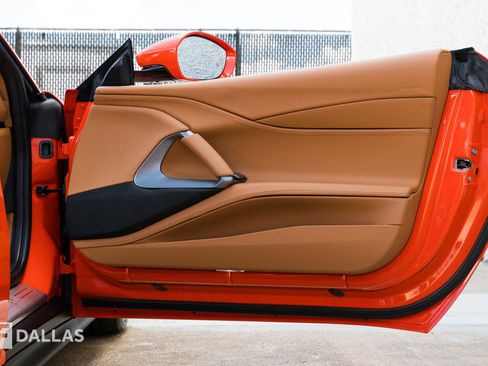 Used 2023 Ferrari 812 GTS Base image 38