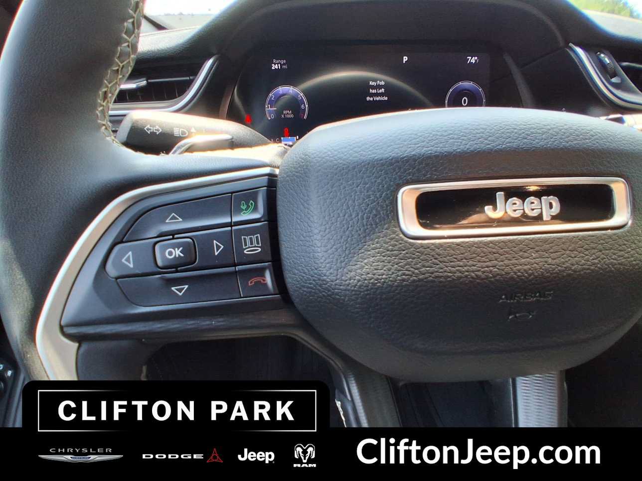 Used 2023 Jeep Grand Cherokee L Laredo AWD/4WD image 22