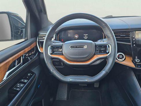 Used 2024 Jeep Grand Wagoneer L Series III image 20
