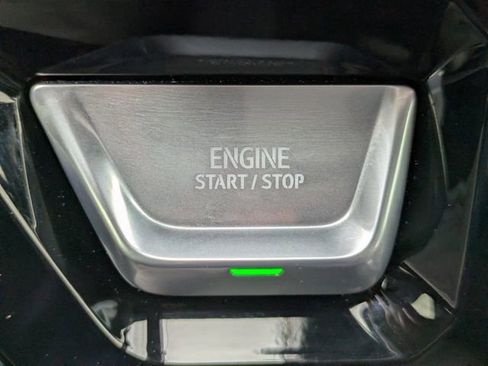 Used 2025 GMC Sierra 1500 AT4 w/ AT4 Premium Package image 32