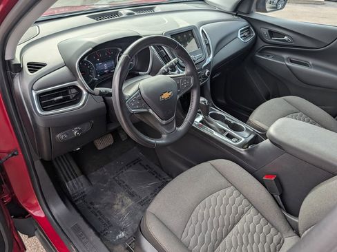 Used 2019 Chevrolet Equinox LT image 3