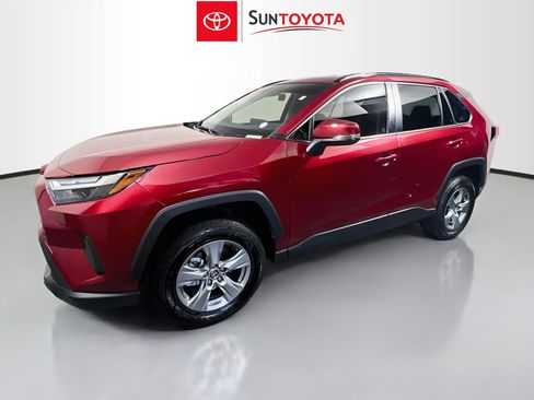 Used 2025 Toyota RAV4 XLE FWD image 9