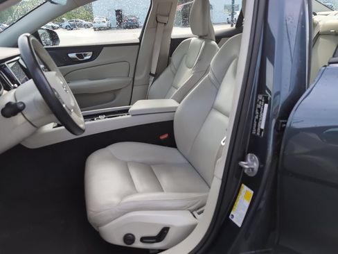 Used 2024 Volvo S60 B5 Plus FWD image 9