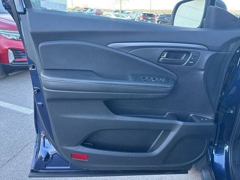 Used 2023 Honda Passport EX-L image 10