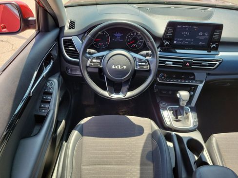 Used 2023 Kia Seltos S FWD image 10