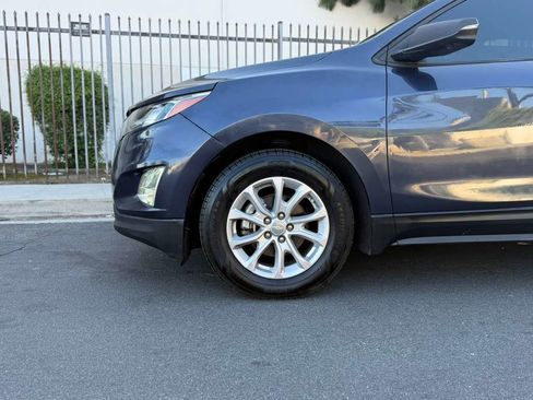 Used 2018 Chevrolet Equinox LS FWD image 4