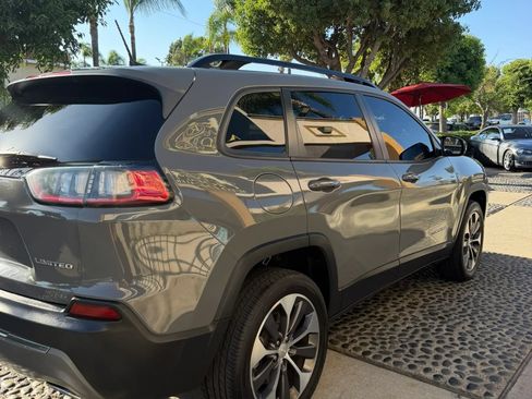 Used 2022 Jeep Cherokee Limited w/ Elite Package AWD/4WD image 6