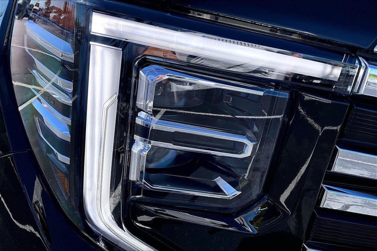 Used 2023 GMC Sierra 1500 SLT w/ SLT Premium Package AWD/4WD image 30