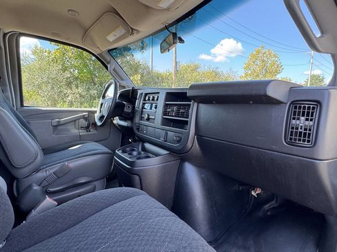 Used 2020 GMC Savana 2500 w/ Driver Convenience Package image 14