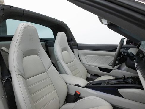 Certified 2024 Porsche 911 Targa 4 GTS AWD/4WD image 34