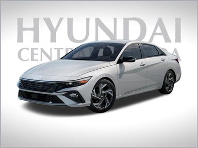 New 2025 Hyundai Elantra SEL