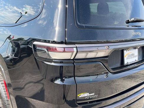 New 2026 Jeep Grand Wagoneer Limited AWD/4WD image 16