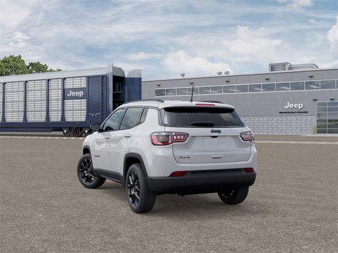 New 2026 Jeep Compass Latitude image 3