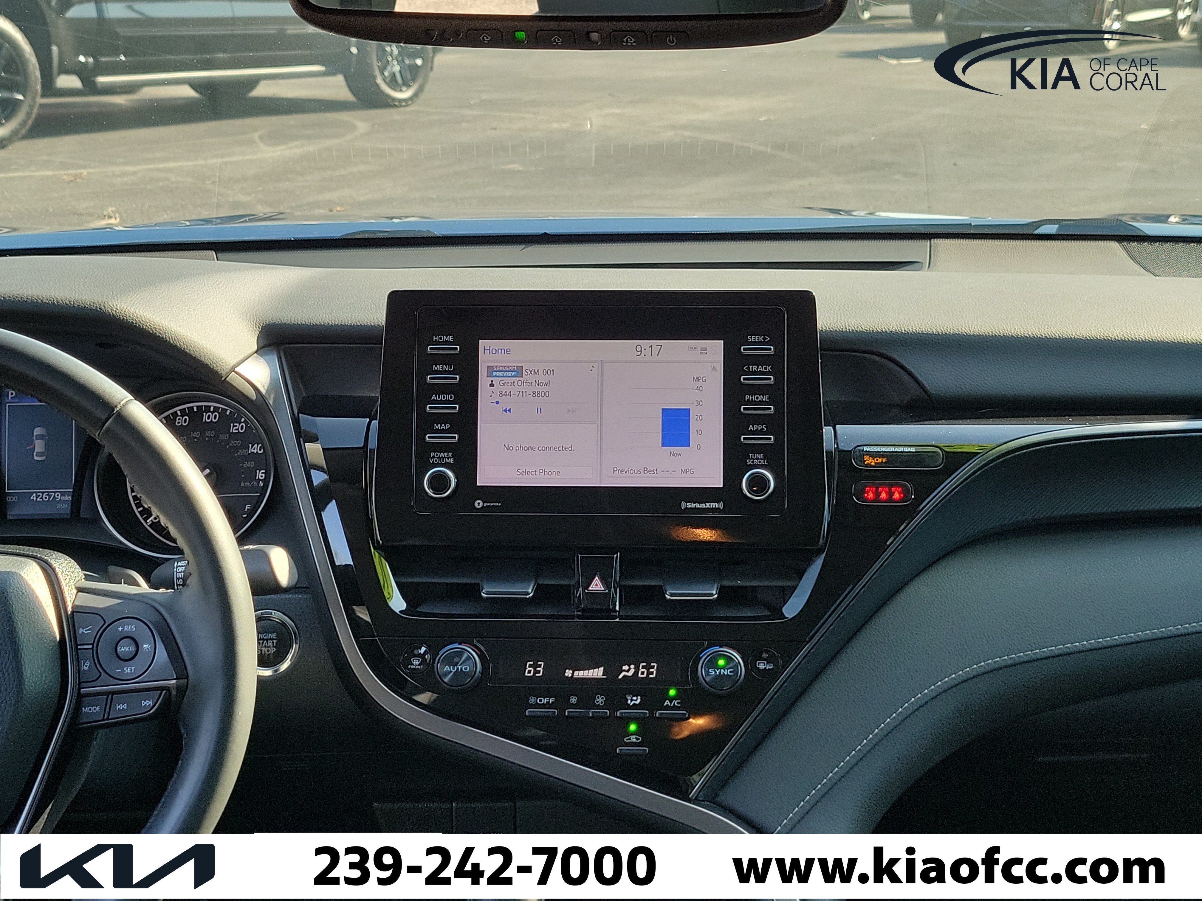 Used 2023 Toyota Camry SE w/ Convenience Package FWD image 18