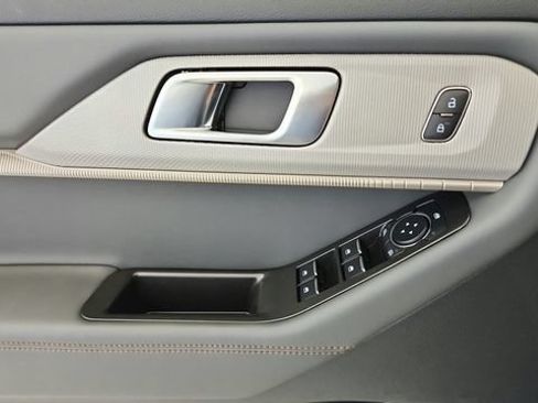 New 2026 Ford Explorer Active AWD/4WD image 19