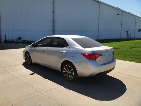 Used 2019 Toyota Corolla SE FWD image 7
