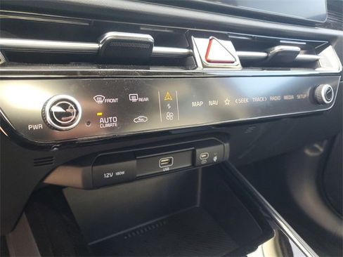 New 2024 Kia Niro Wind w/ Wind Preserve Package image 17