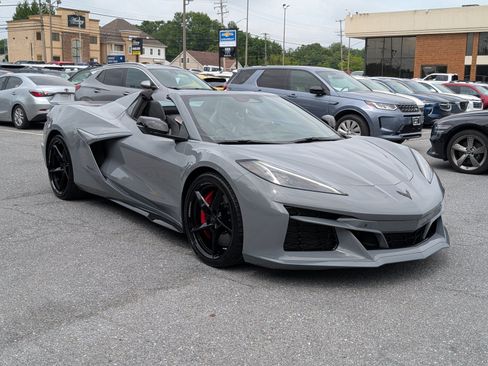 Used 2025 Chevrolet Corvette E-Ray AWD/4WD image 7