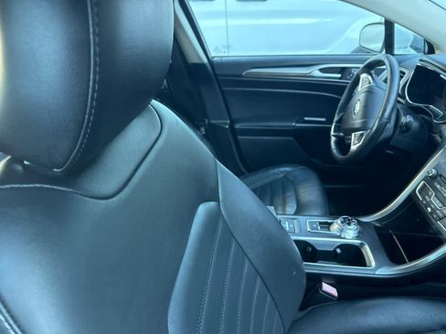 Used 2018 Ford Fusion SE w/ Equipment Group 602A image 25