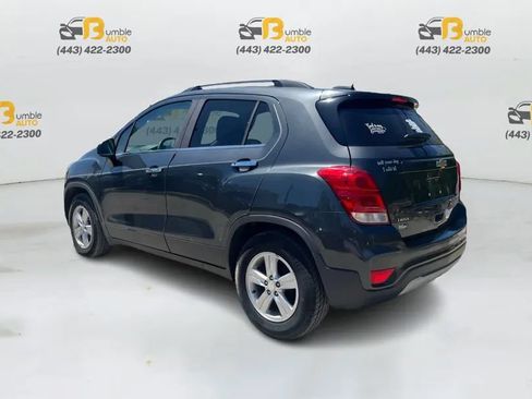 Used 2017 Chevrolet Trax LT w/ LT Convenience Package FWD image 7