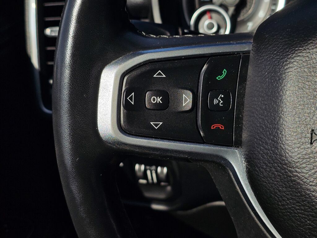 Used 2019 RAM 1500 Laramie AWD/4WD image 26