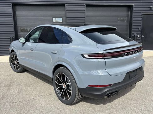 New 2026 Porsche Cayenne Coupe AWD/4WD image 3