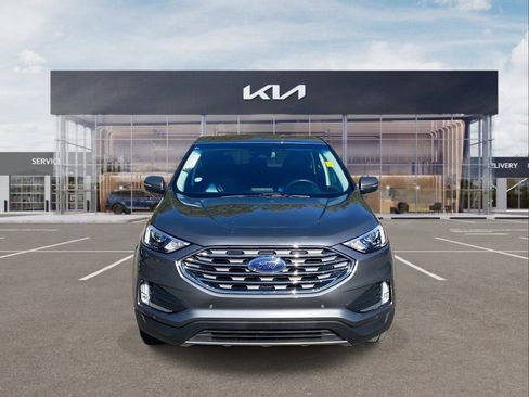 Used 2024 Ford Edge Titanium image 3