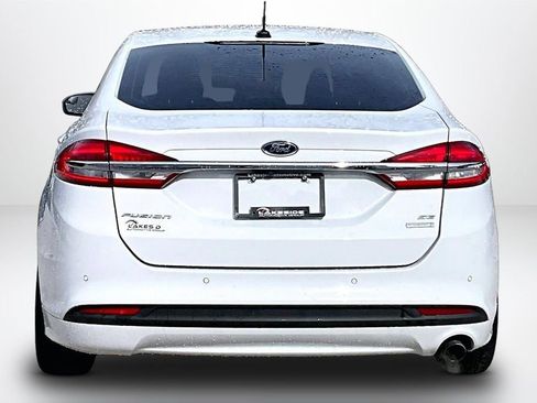 Used 2017 Ford Fusion SE w/ Fusion SE Technology Package image 6